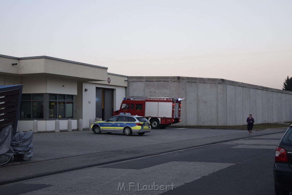 Feuer Forensiche Klinik JVA Koeln Porz Westhoven P01.JPG - Miklos Laubert